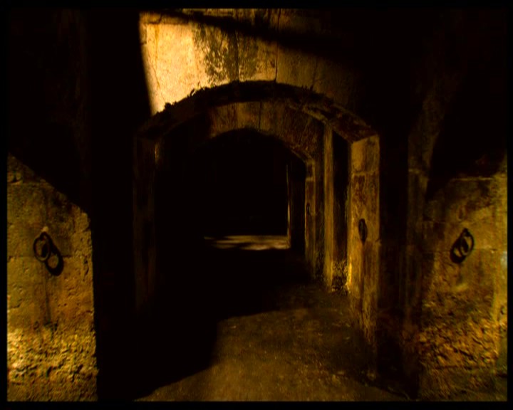 На деле это был ВХОД в пустоту, теряющуюся в бесконечном мраке...